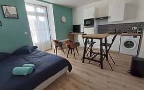 Segré centre ? studio ? 24m² ? cuisne ? wifi ? TOUT NEUF!